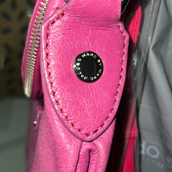 MARC JACOBS CLASSIC NATASHA CROSSBODY - Picture 11 of 12